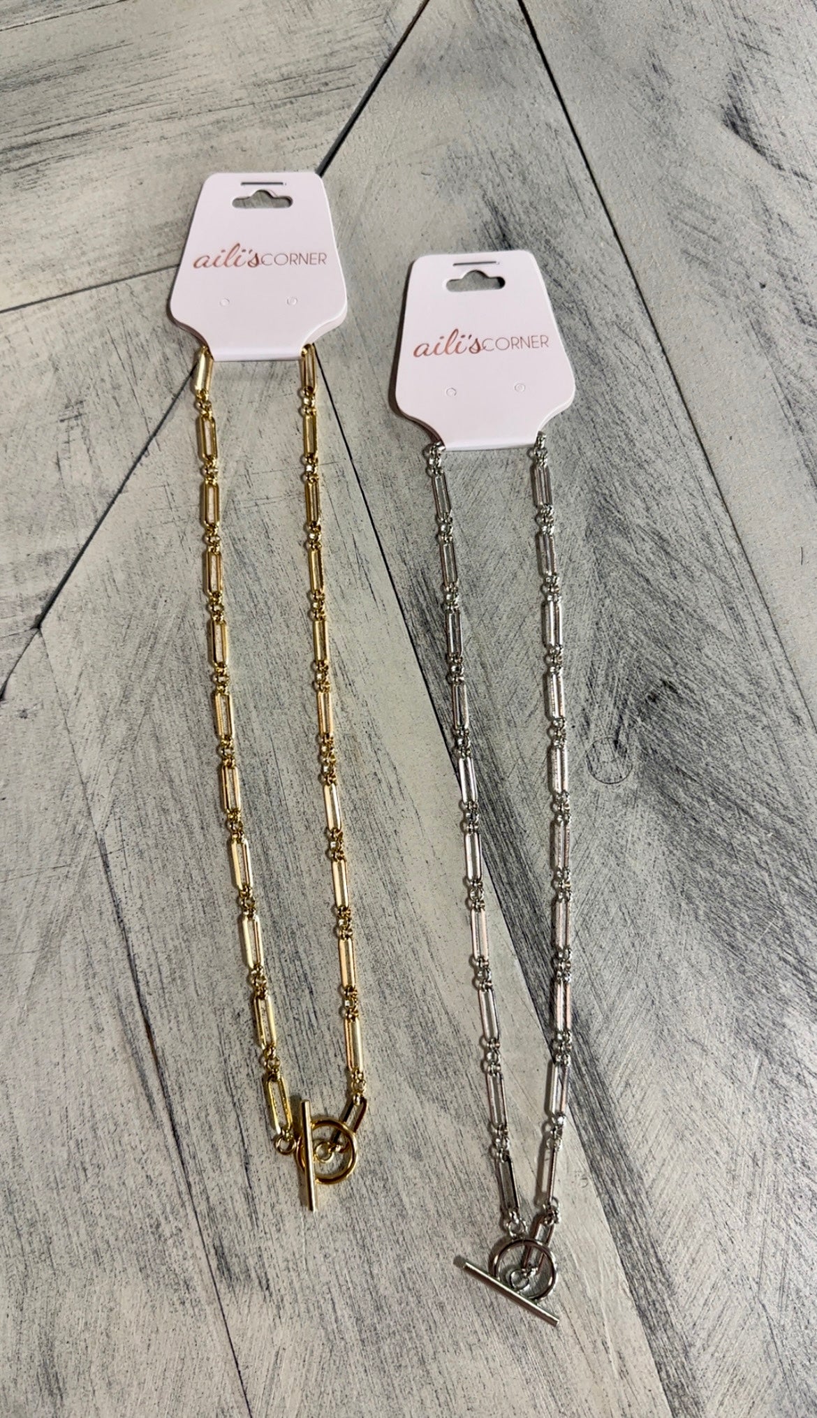 Chain Link Toggle Necklace