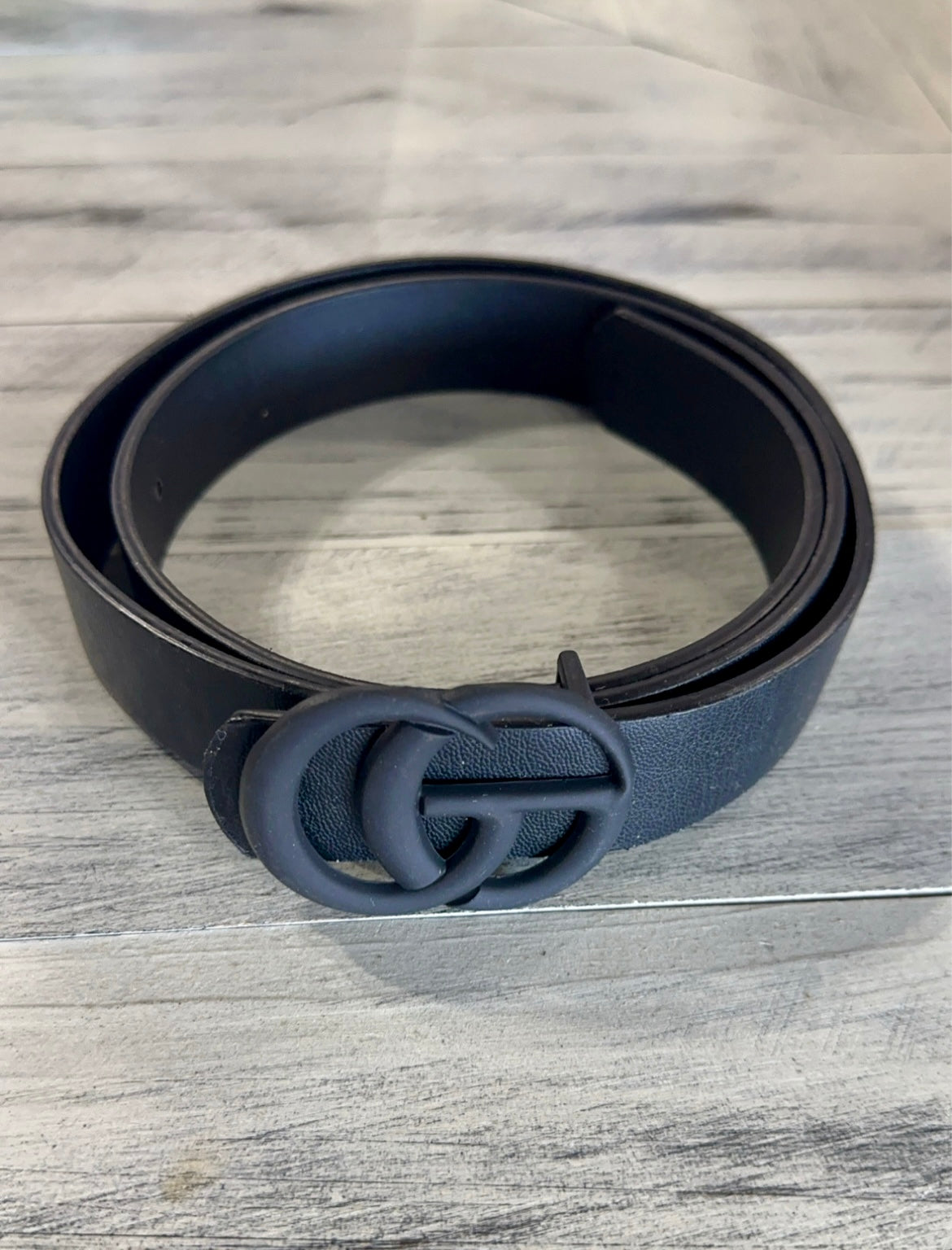 Matte Buckle Leather Belt
