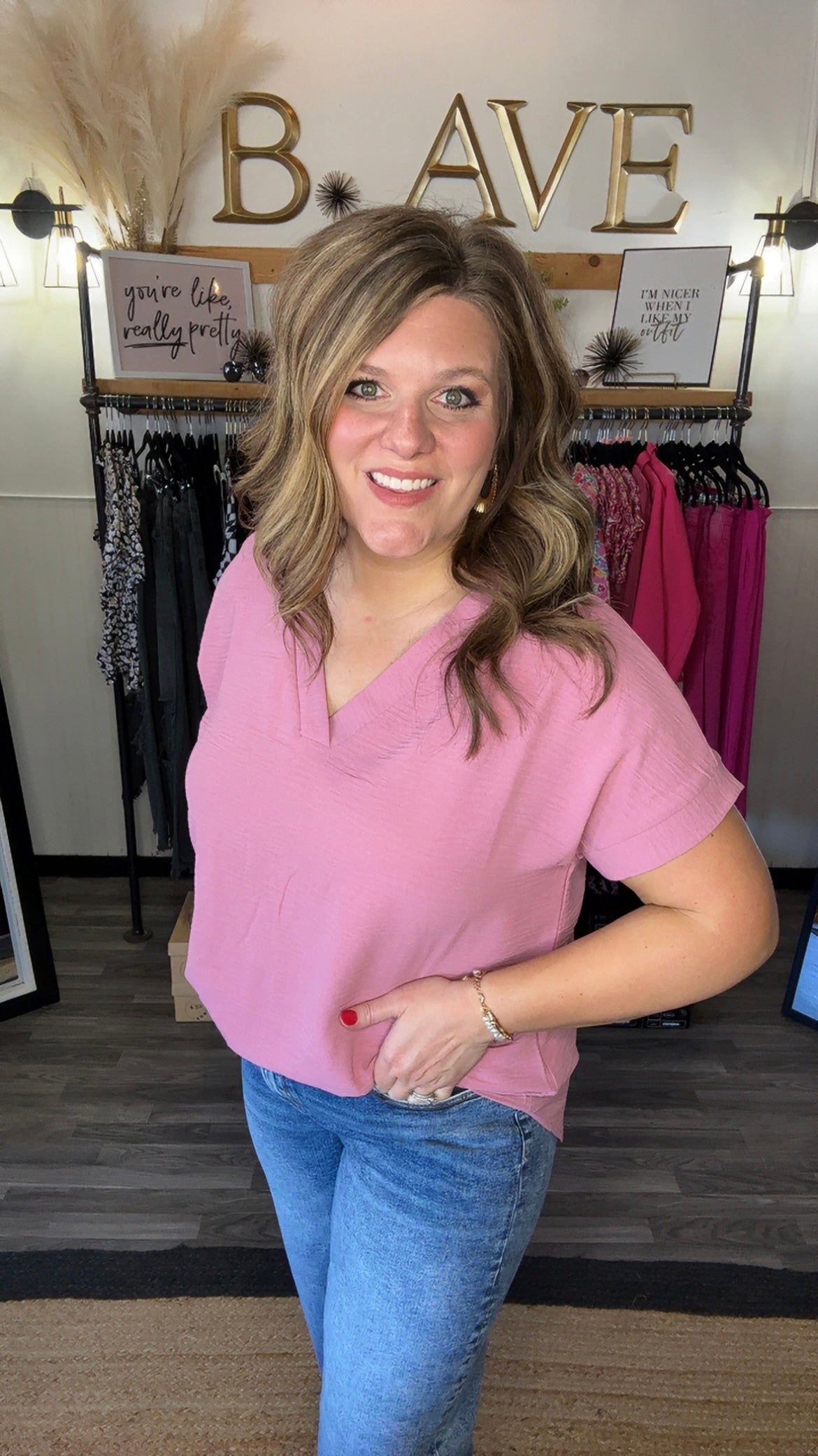 Light Rose V-Neck Hi-Low Short Sleeve Top