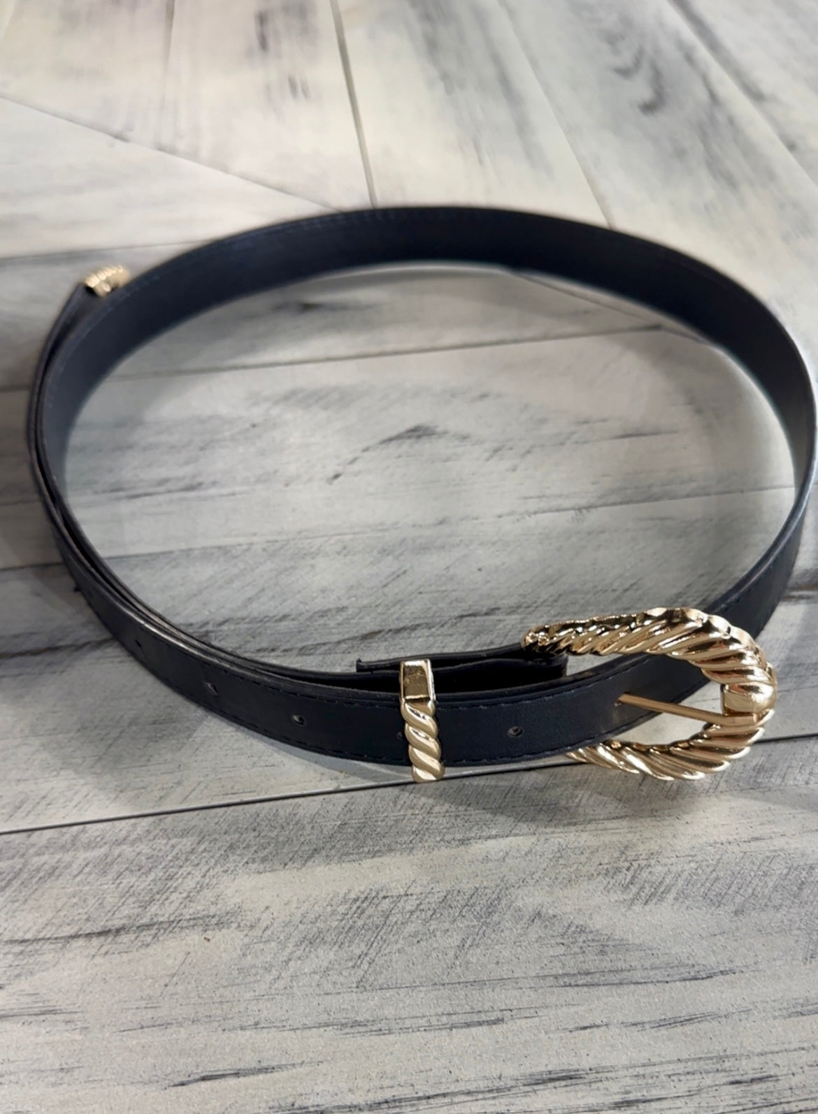 Faux Leather Carved Buckle Belt