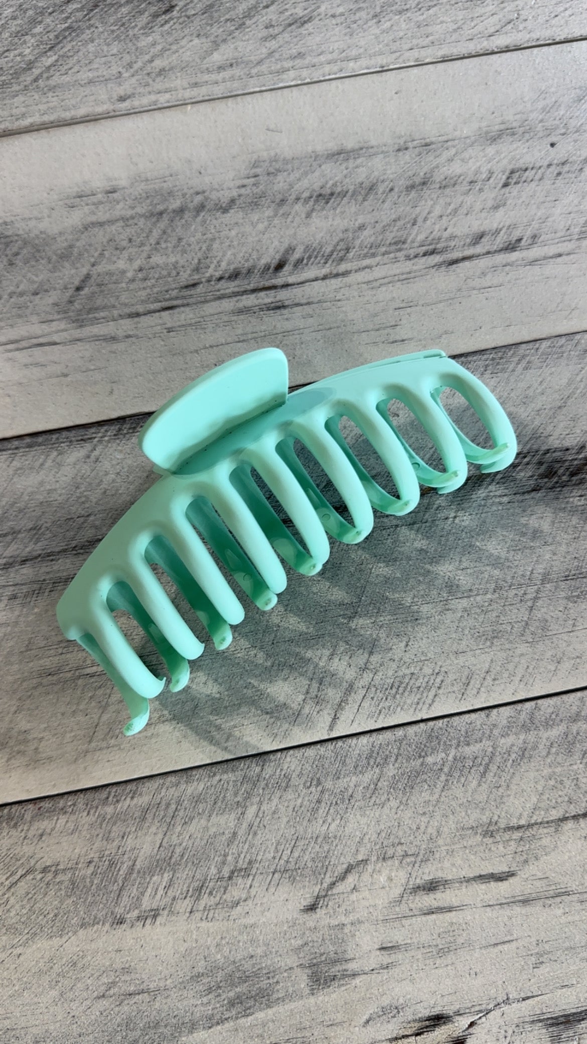 Large Matte Hair Claw Clip